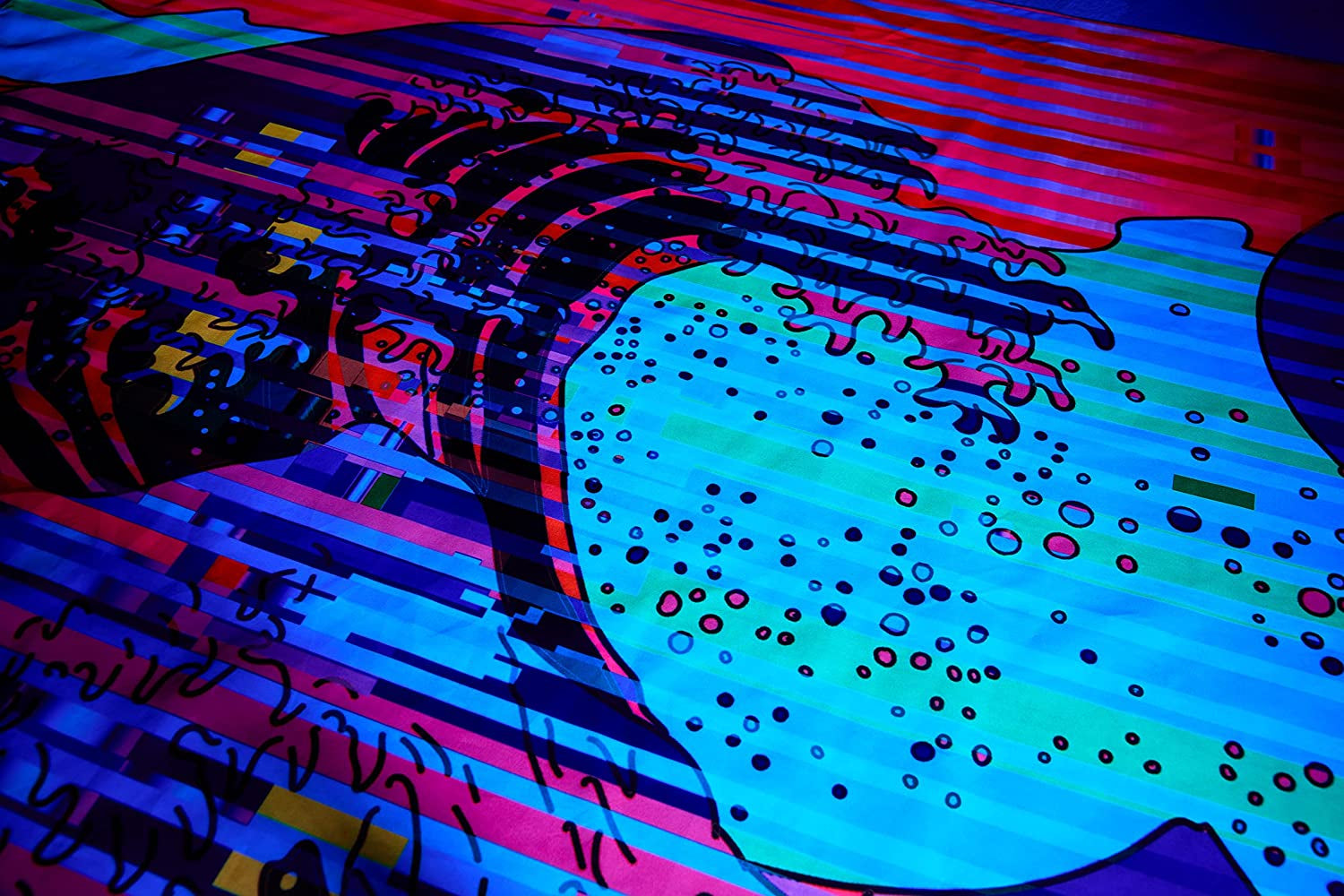Blacklight Tapestry UV Reactive Trippy Neon the Great Wave Game Retro Vaporwave Tapestry Black Light Room Decor Glow in the Dark Tapestry for Bedroom Aesthetic Gaming Room Dorm Y2K Indie Room Décor