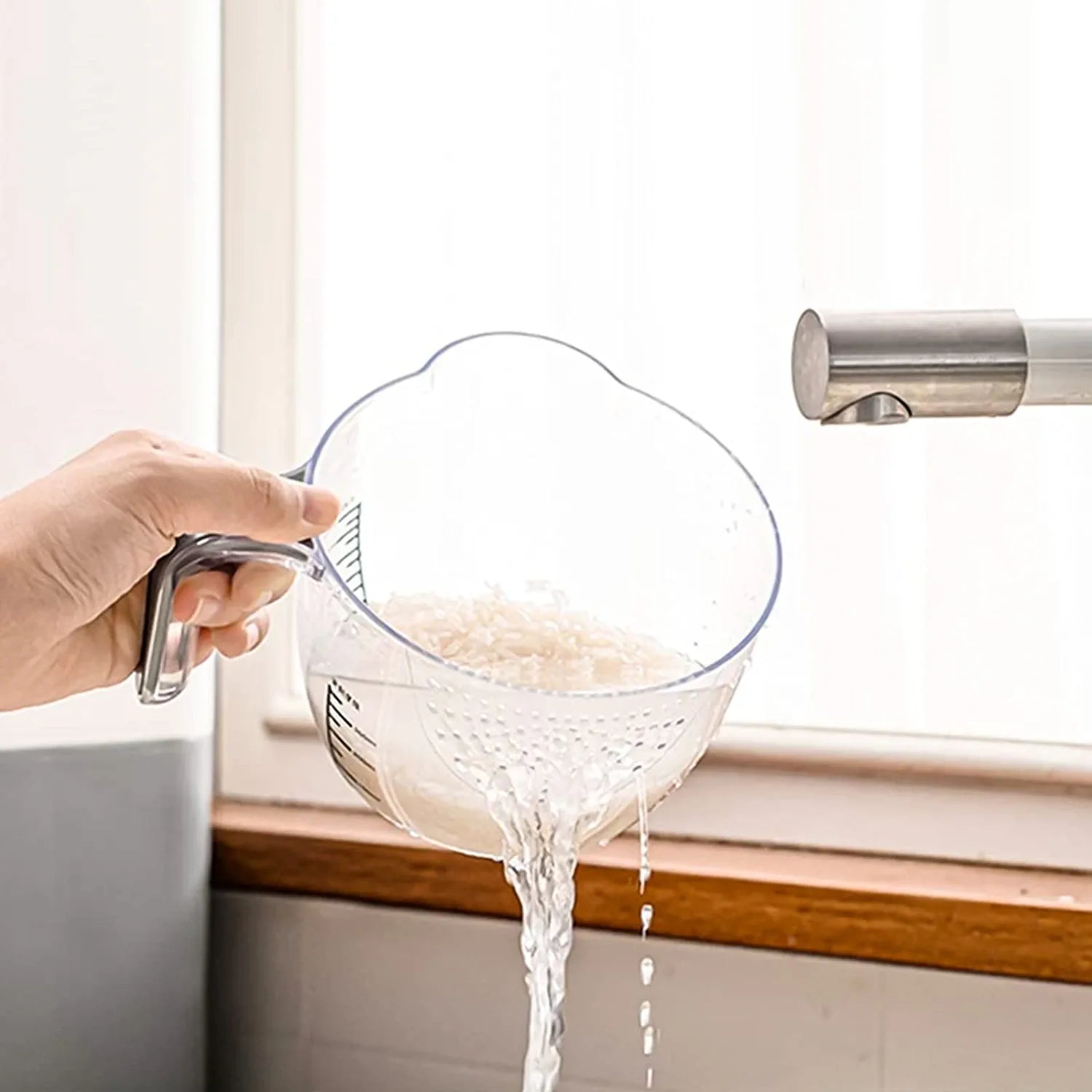 Household Rice Bucket with Lid and Measuring Cup ,Large Cereal Dry Food Storage Box, Measurable Rice Cylinder, Automatic Rice Dispenser Grain Storage Bin