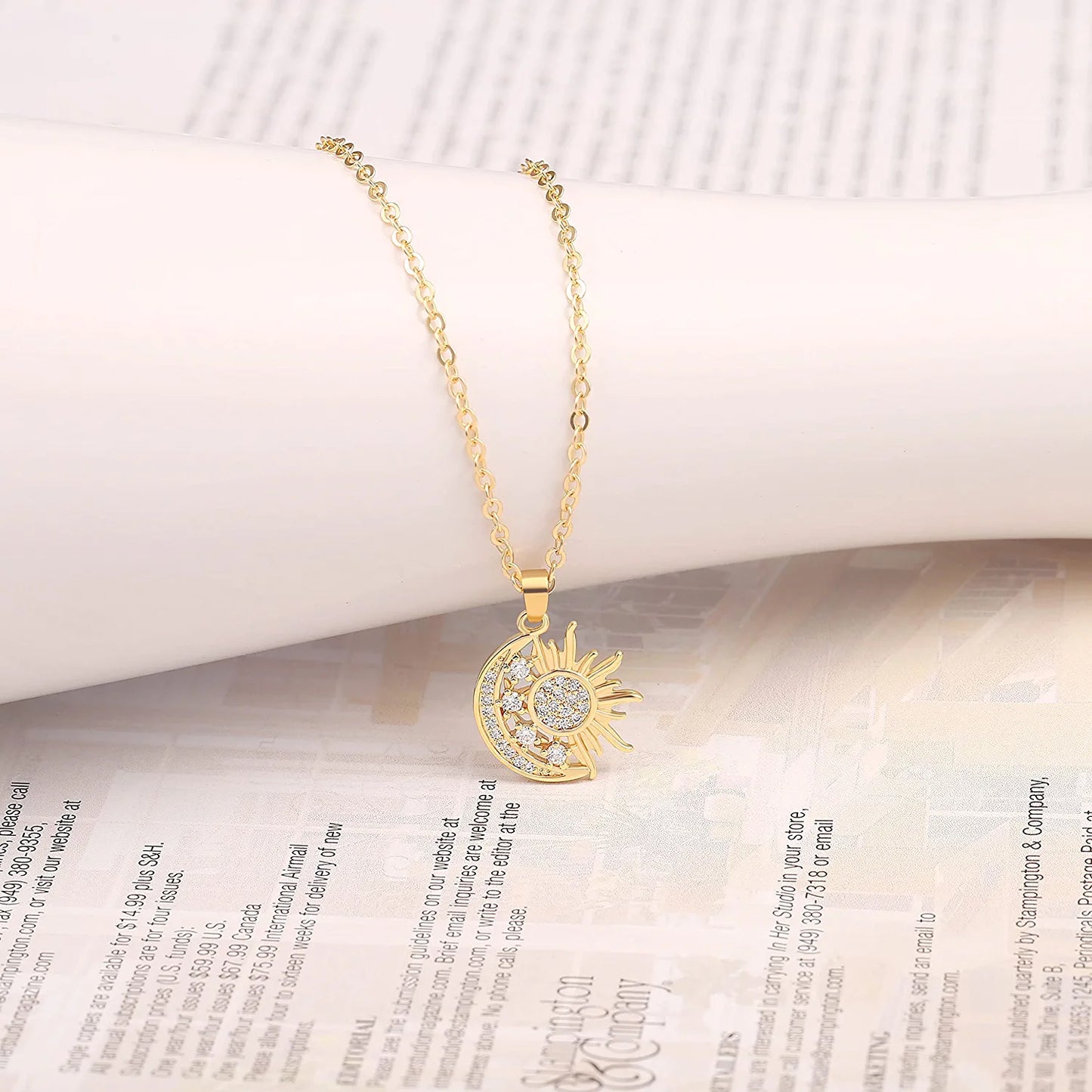 Crescent Moon and Star Pendant Necklace for Women Dainty Snake Tiny Heart Necklace 18K Gold Chain Dainty Micro-Inlaid Zircon Simple Choker Necklace for Women