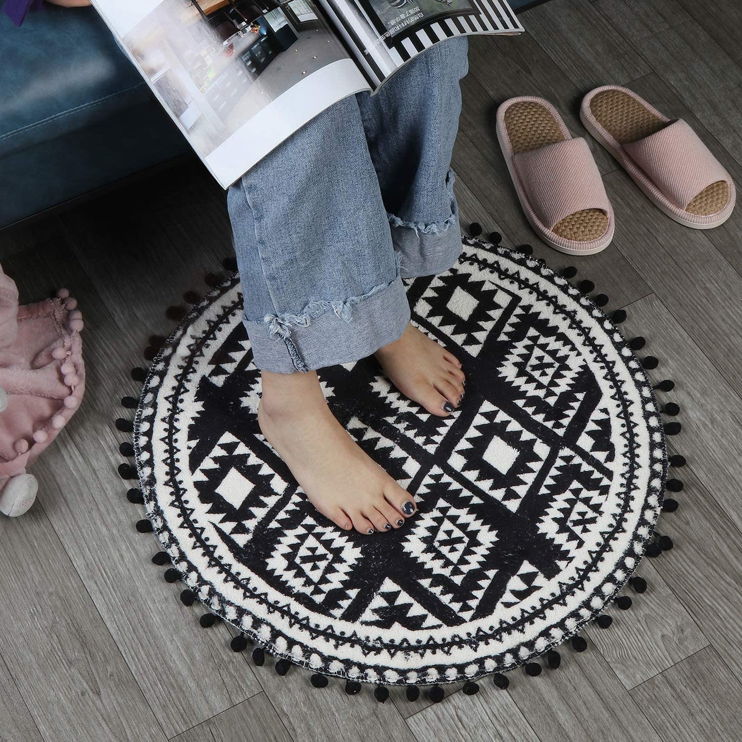 round Area Rugs 2Ft with Pom Pom Ball Fringe Black and Beige Soft Velvet Small Throw Rugs Non-Slip Boho Geometric Floor Carpet for Bedroom Living Room Bathroom Home Decor