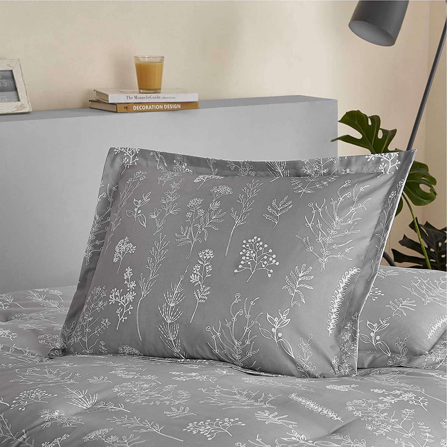 Queen Comforter Set Grey - Cute Floral Bedding Comforter Sets, 3 Pieces Reversible Flowers Botanical Lightweight Soft Bed Set with 2 Pillow Shams