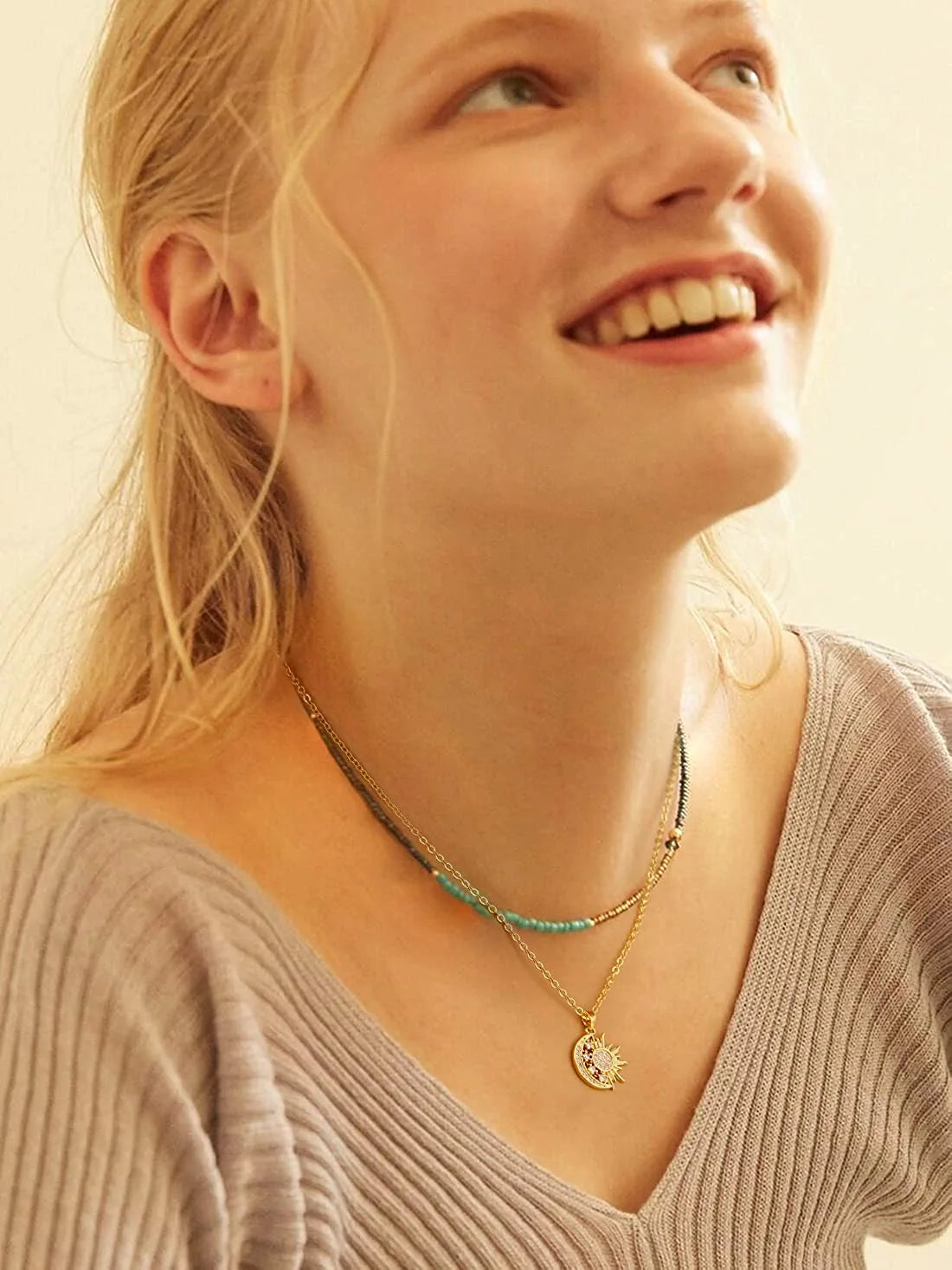 Crescent Moon and Star Pendant Necklace for Women Dainty Snake Tiny Heart Necklace 18K Gold Chain Dainty Micro-Inlaid Zircon Simple Choker Necklace for Women