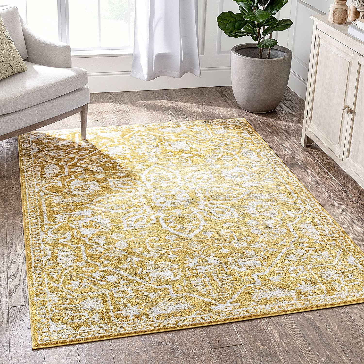 Della Gold Vintage Medallion Pattern Area Rug 5X7 (5'3" X 7'2")