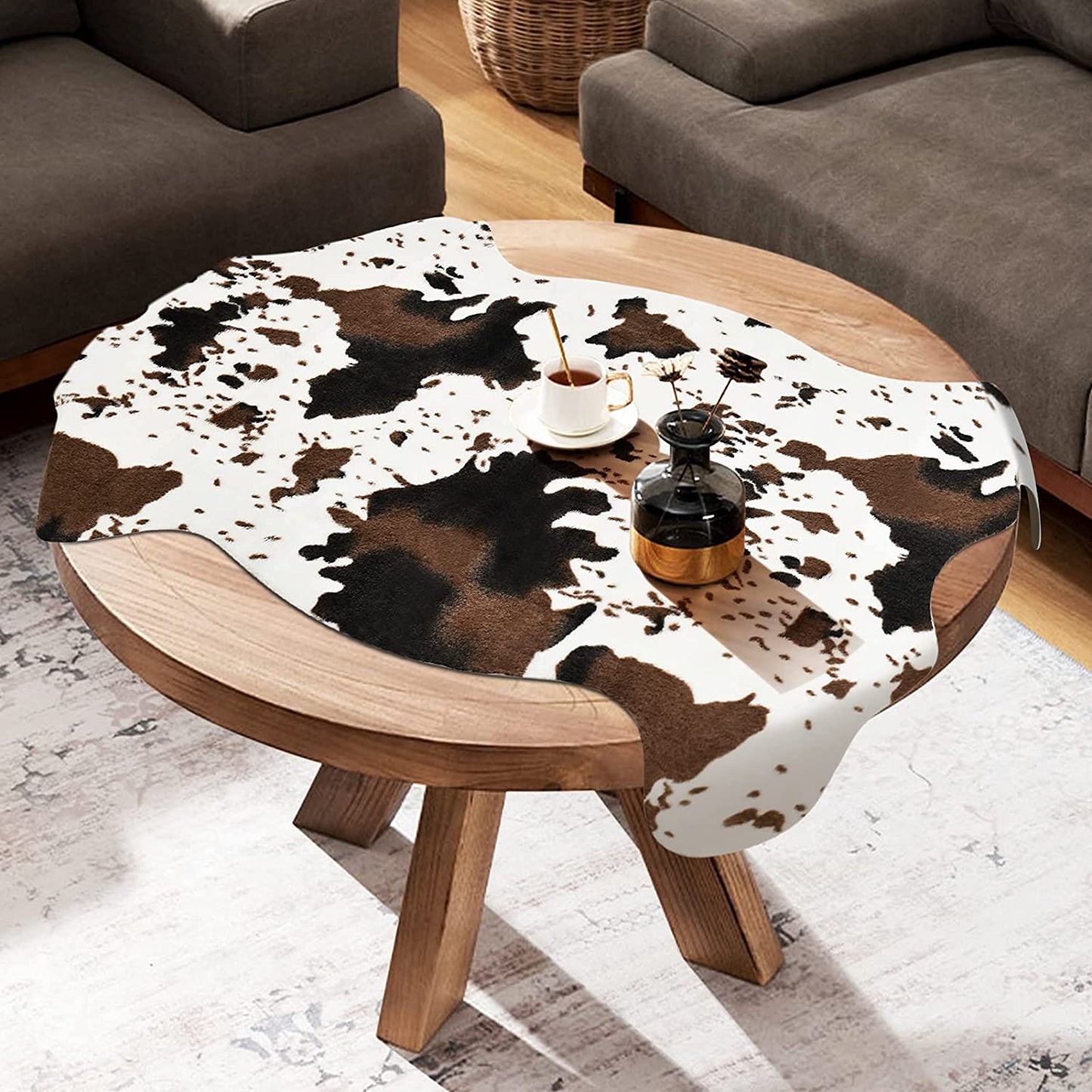 Cow Print Rug Faux Cowhide Area Carpet Animal Print Mat for Living Room Bedroom Non-Slip 3.6X2.5Ft (110Cmx75Cm)