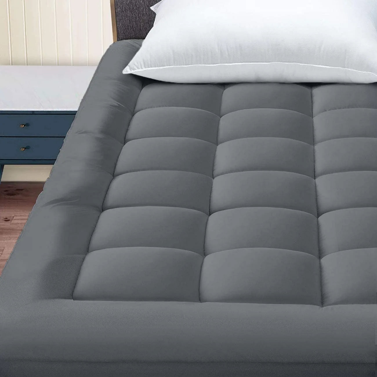 Mattress Pad Cover, Cooling Mattress Topper, Soft Qulited Fitted Pillowtop Mattress Protector down Alternative Overfilled with 8-21 Inch Deep Pocket (Gray - Checkered, California King)