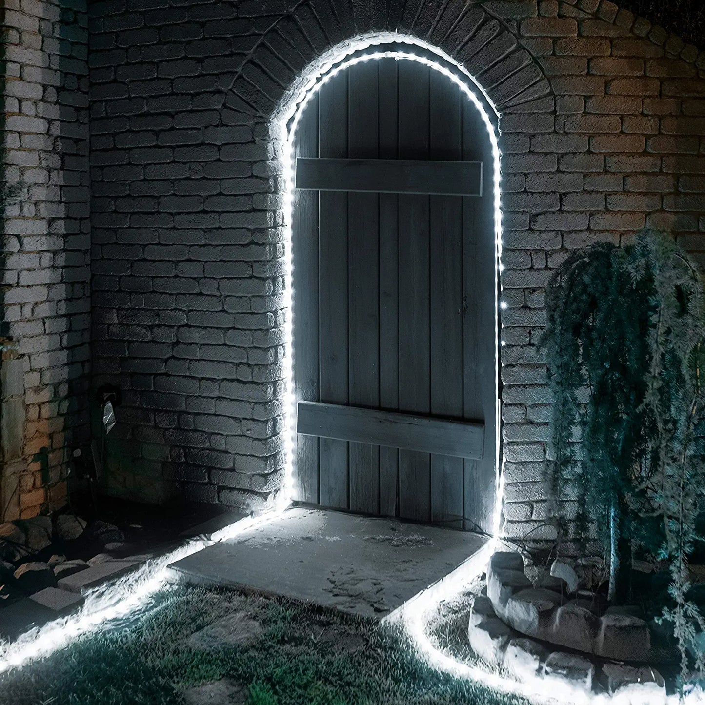 Ultrapro Escape LED Rope Lights, Cool White 5000K, Indoor or Outdoor, 25Ft, Linkable, Perfect for Deck, Garden, Patio, Landscape Lighting, Camping, Bedroom Décor, Waterproof, String Lights, 54843