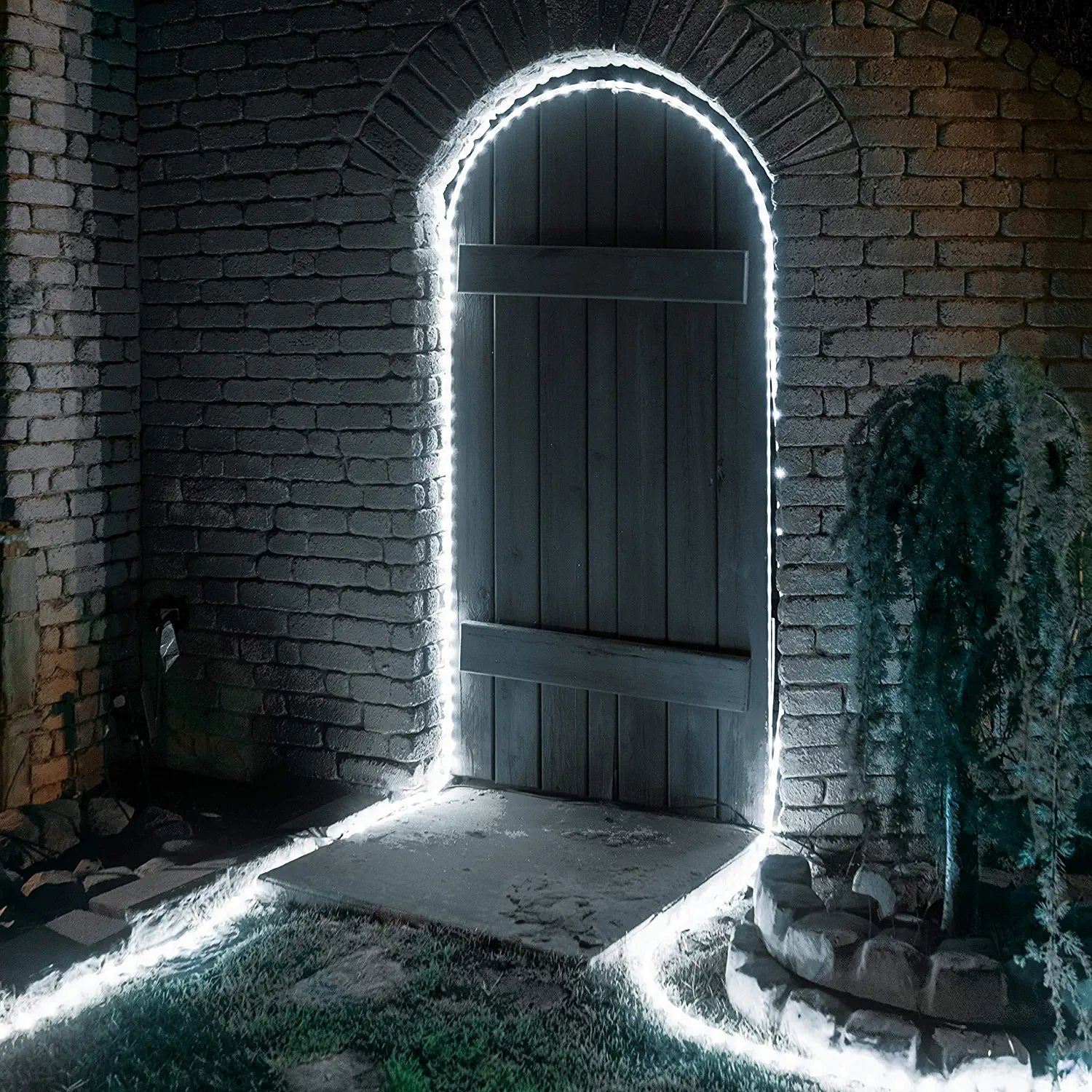 Ultrapro Escape LED Rope Lights, Cool White 5000K, Indoor or Outdoor, 25Ft, Linkable, Perfect for Deck, Garden, Patio, Landscape Lighting, Camping, Bedroom Décor, Waterproof, String Lights, 54843