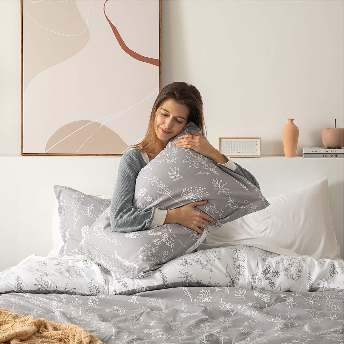 Queen Comforter Set Grey - Cute Floral Bedding Comforter Sets, 3 Pieces Reversible Flowers Botanical Lightweight Soft Bed Set with 2 Pillow Shams