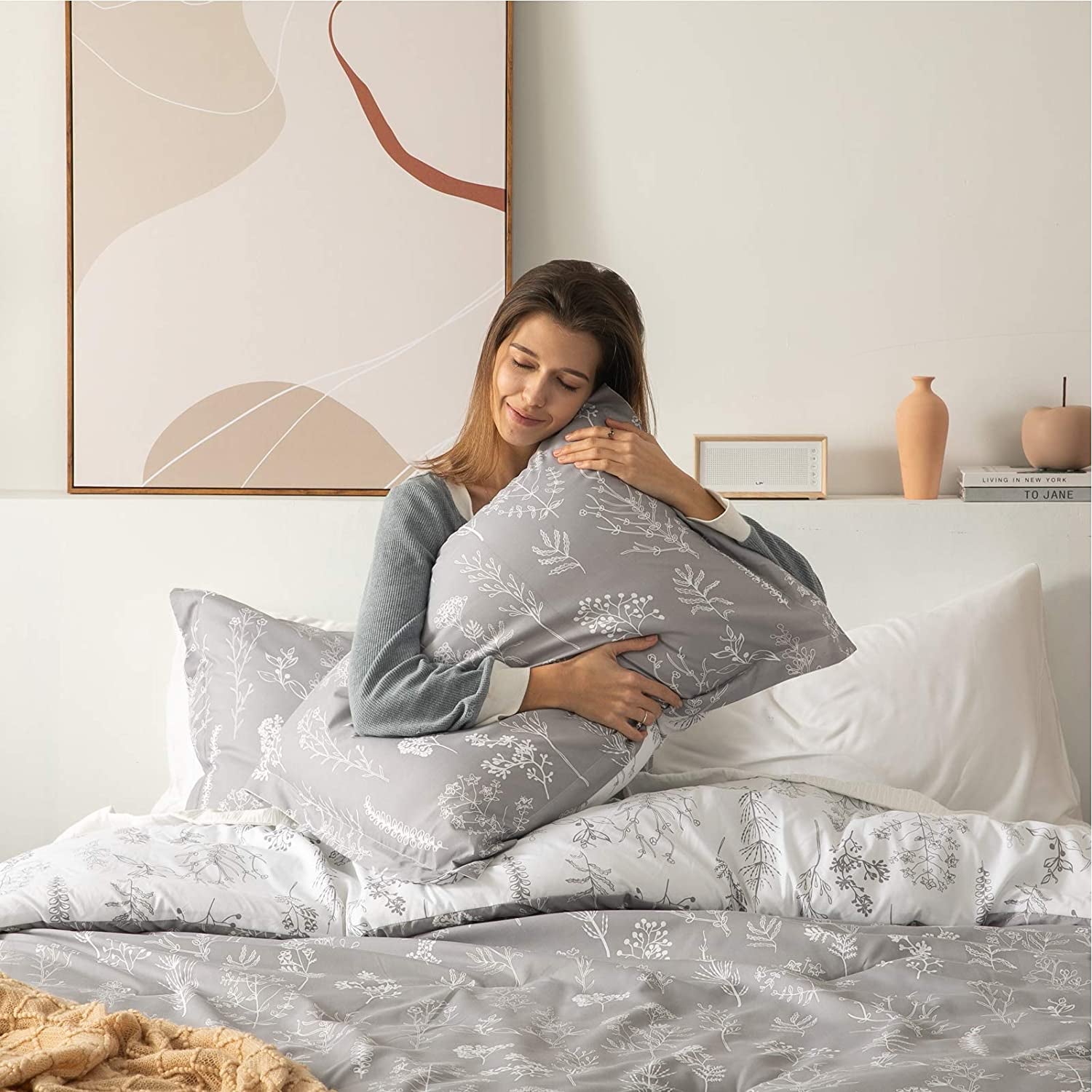 Queen Comforter Set Grey - Cute Floral Bedding Comforter Sets, 3 Pieces Reversible Flowers Botanical Lightweight Soft Bed Set with 2 Pillow Shams