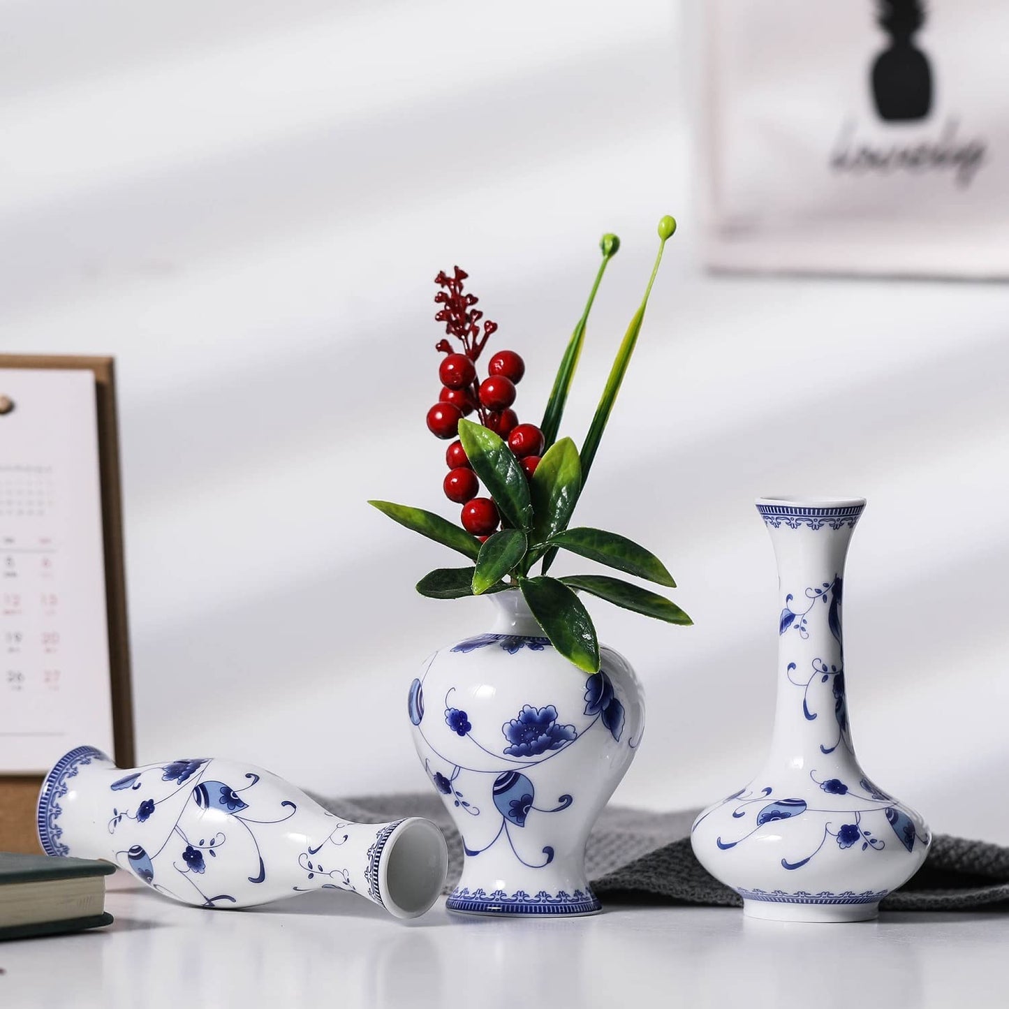 Blue and White Small Bud Vase Set, 3 Petite Classic Oriental Bottle Vases for Window Sill, Mini Art Fambe Glaze Floral Porcelain Vase Idea Shelf Décor and Coffee Table Décor
