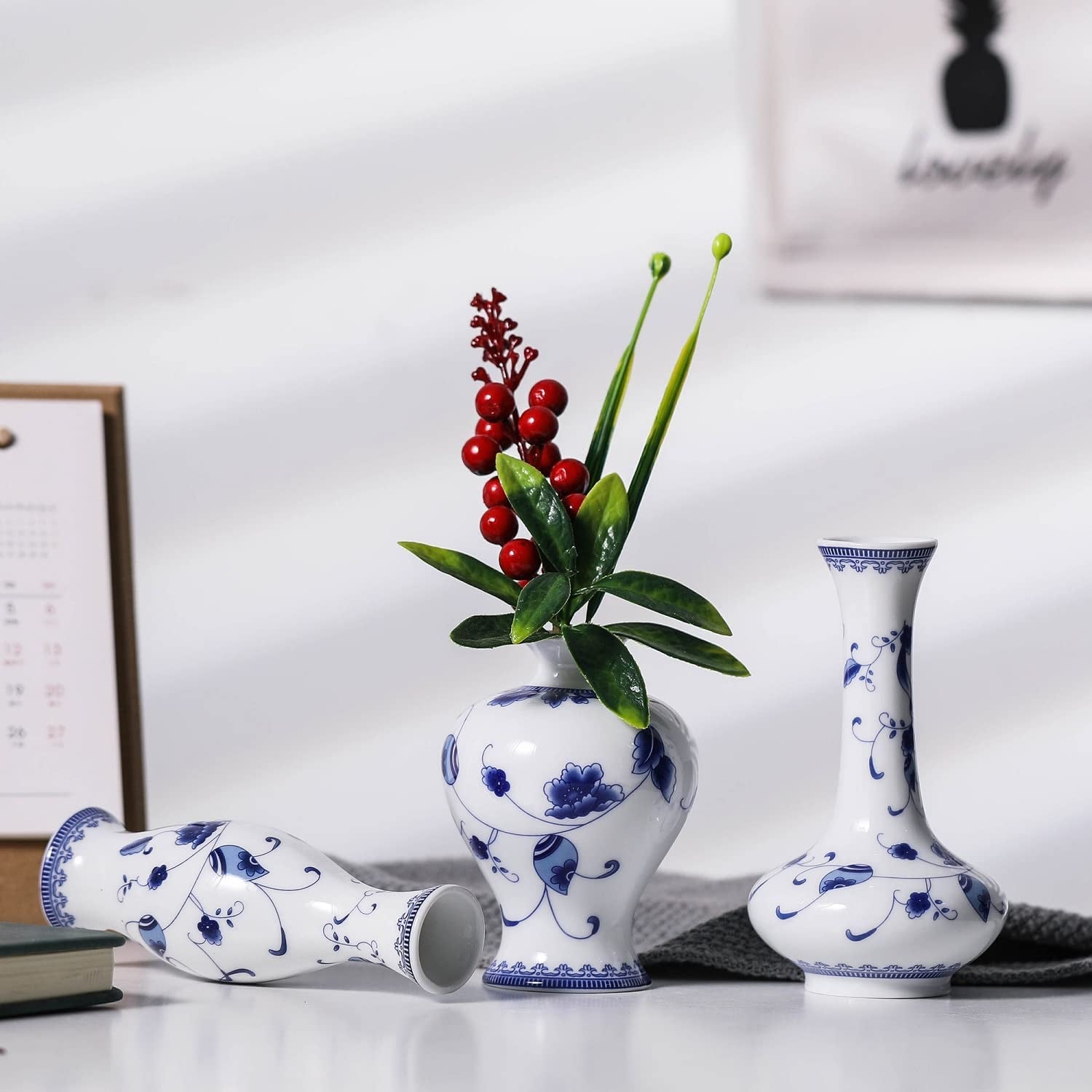 Blue and White Small Bud Vase Set, 3 Petite Classic Oriental Bottle Vases for Window Sill, Mini Art Fambe Glaze Floral Porcelain Vase Idea Shelf Décor and Coffee Table Décor