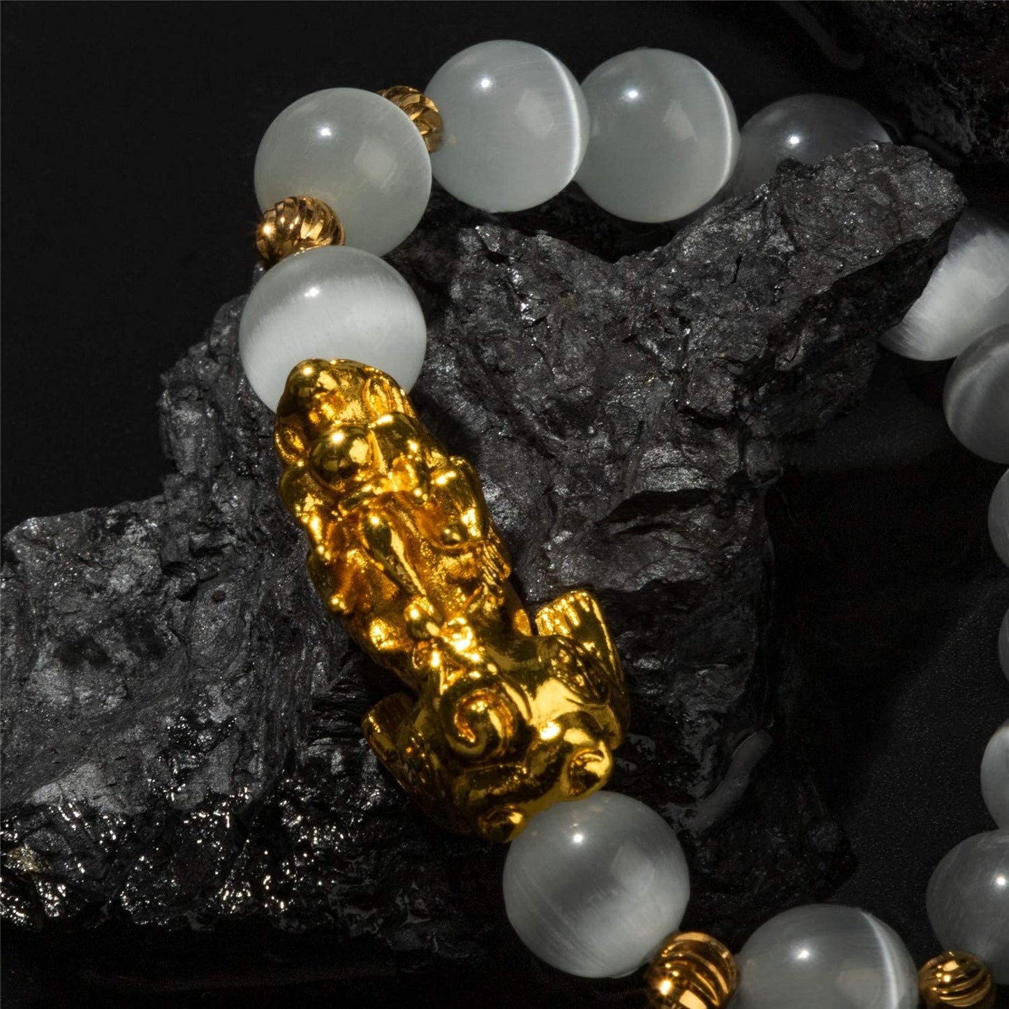 Feng Shui Bracelet for Women Natural Tiger Eye Bracelet 18K Gold Plated Pixiu Bracelet Yoga Mala Beads Good Luck Friendship Bracelets for Women