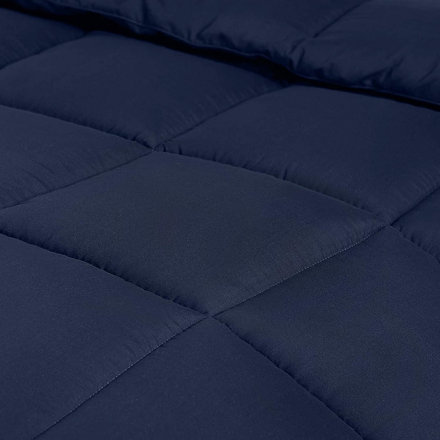 All Season 250 GSM Comforter - Soft down Alternative Comforter - Plush Siliconized Fiberfill Duvet Insert - Box Stitched (Twin/Twin XL, Navy)