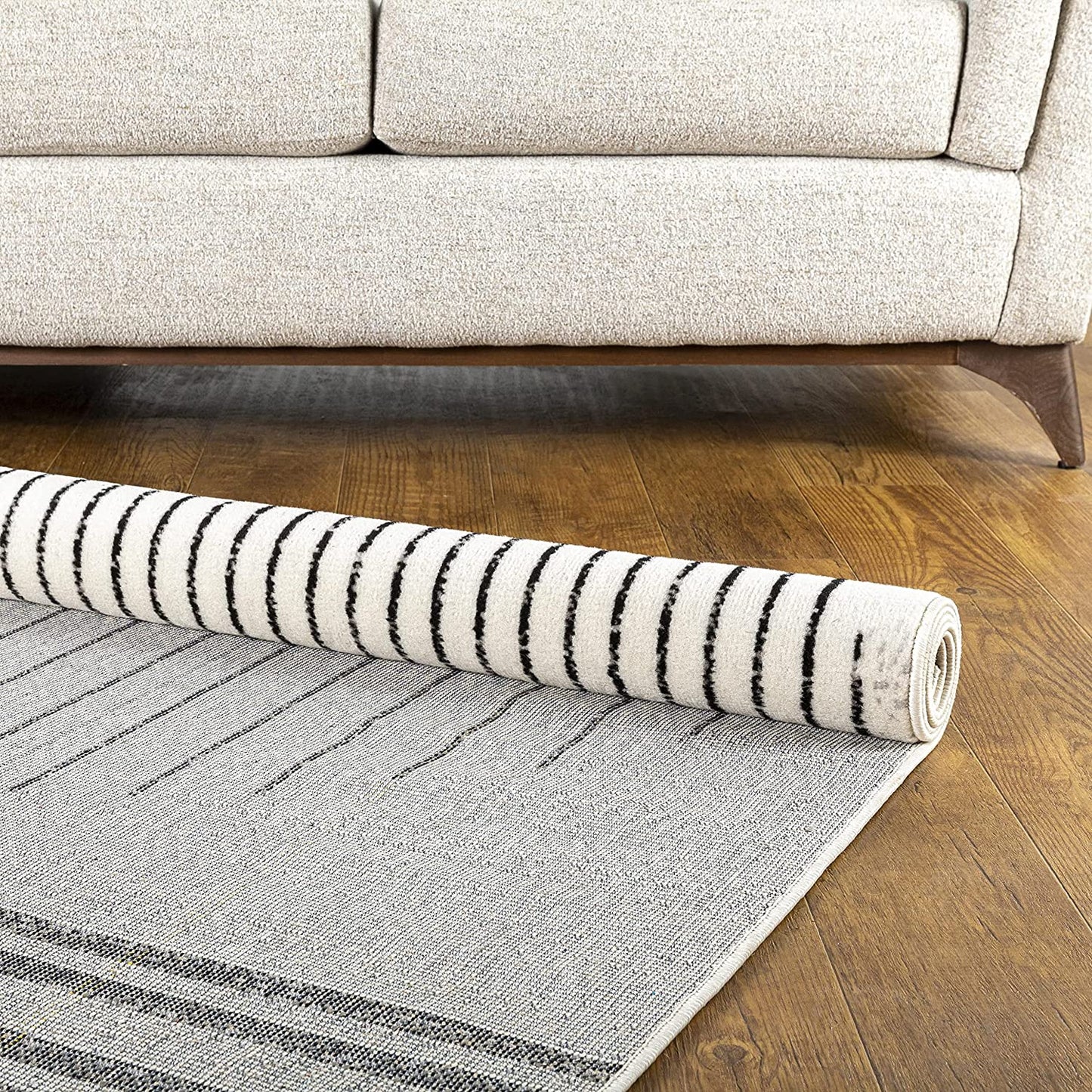 Mark&Day Area Rugs, 5X7 Neerbosch Modern Light Gray Area Rug, Gray / Black / White Carpet for Living Room, Bedroom or Kitchen (5' X 7')