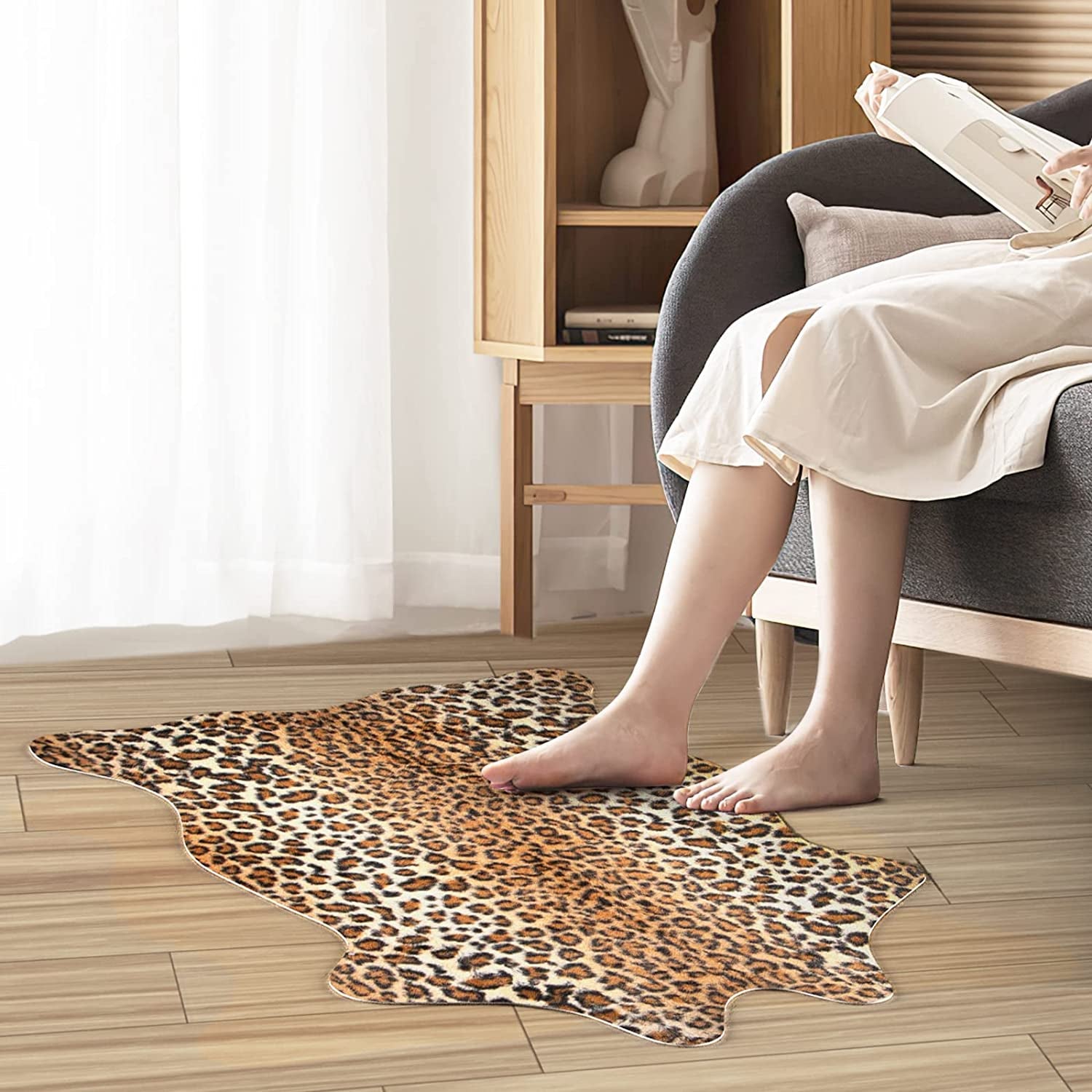 Leopard Rug Cheetah Print Rug Area Carpet Cute Western Decor Animal Skin Rugs for Living Room Bedroom Non-Slip 43.3" L X 29.5" W(3.6Ft X 2.4Ft)