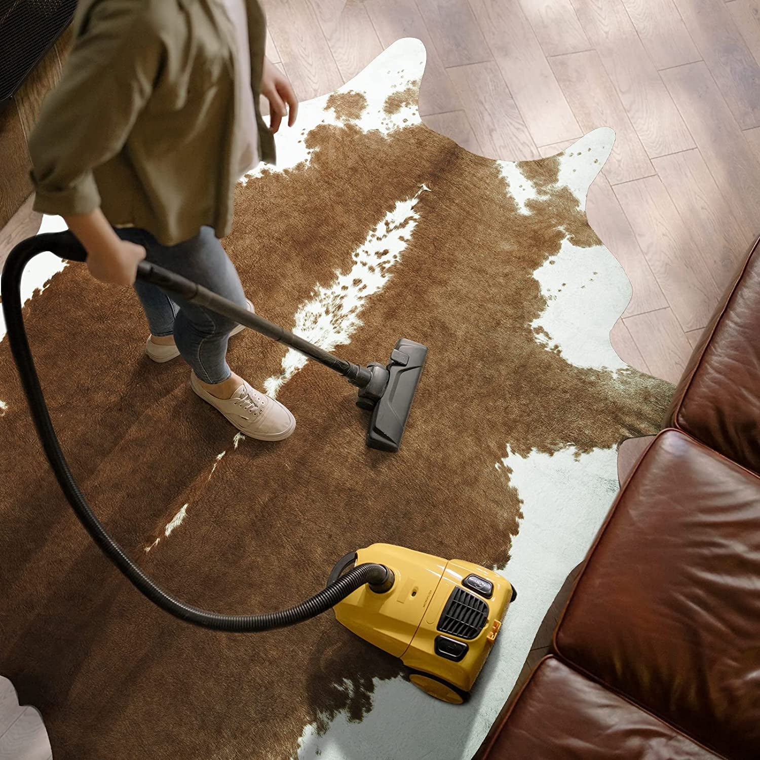 Premium Faux Cowhide Rug 4.6 X 5.2 Feet, Durable and Large Size Cow Print Rugs, Suitable for Bedroom Living Room Western Decor, Faux Fur Animal Cow Hide Carpet, Brown