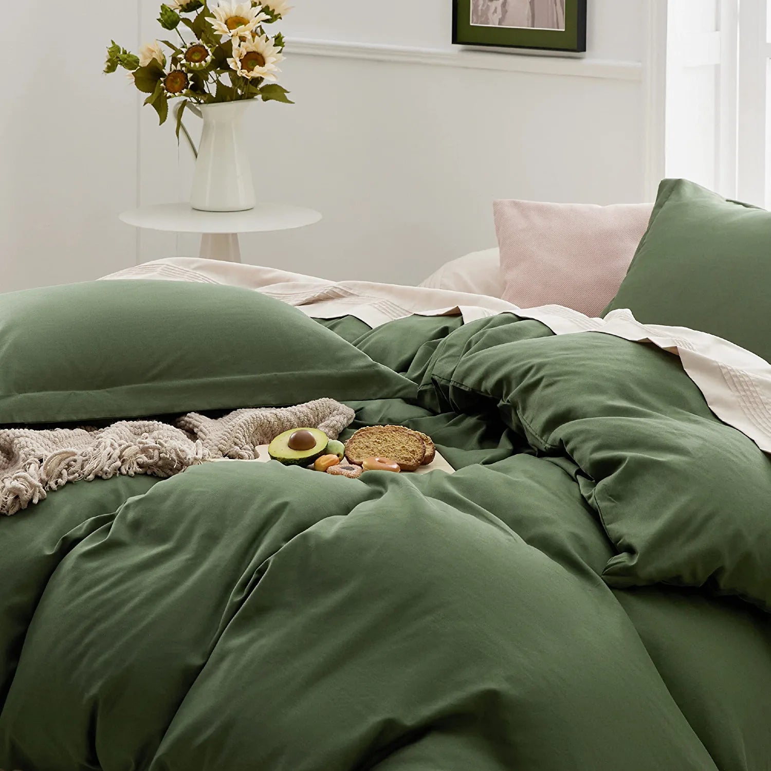 BEDSURE Olive Green Duvet Covers Queen Size - Soft Brushed Microfiber 3 Pieces with Zipper Closure, 1 Duvet Cover 90X90 Inches and 2 Pillow Shams(No Comforter)