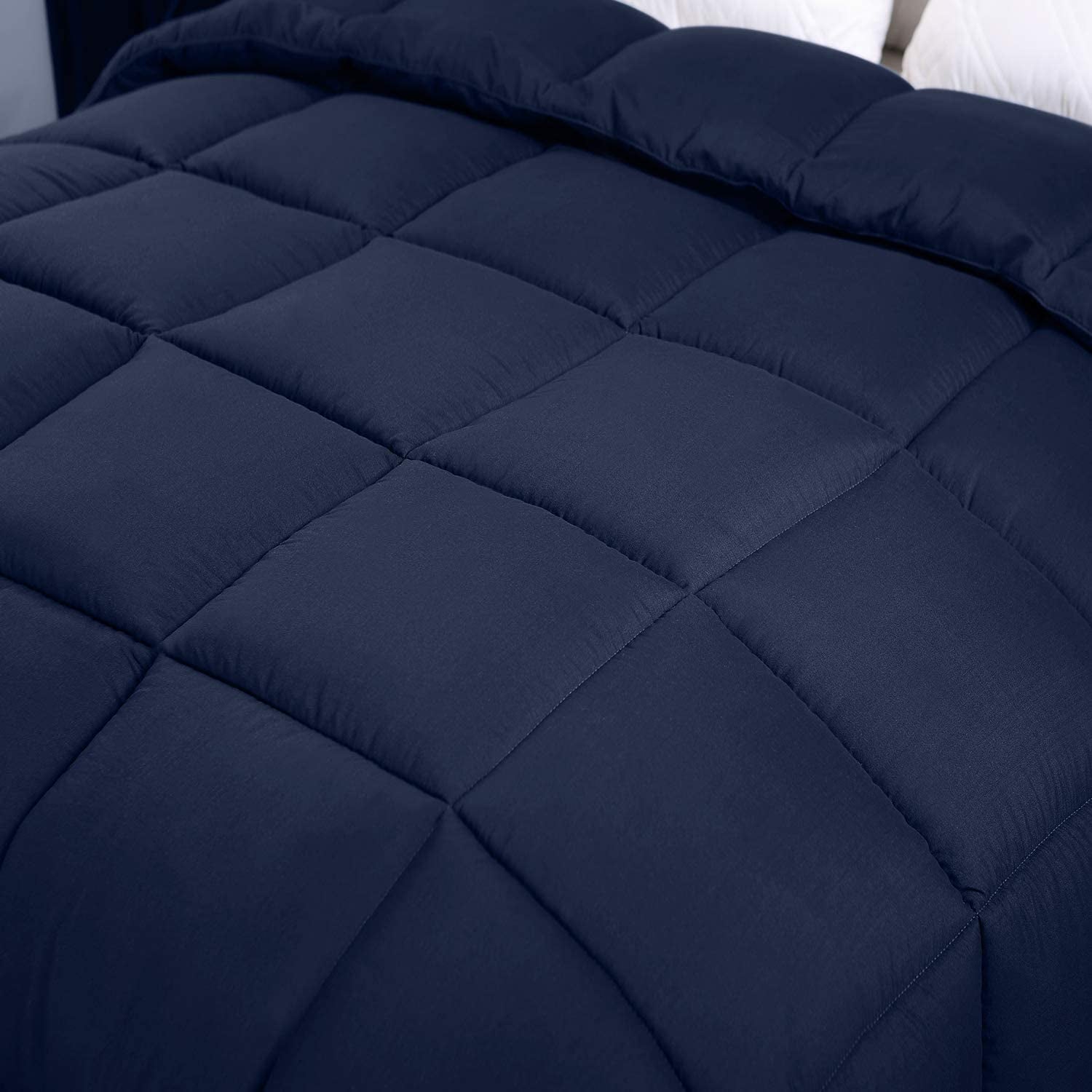 All Season 250 GSM Comforter - Soft down Alternative Comforter - Plush Siliconized Fiberfill Duvet Insert - Box Stitched (Twin/Twin XL, Navy)