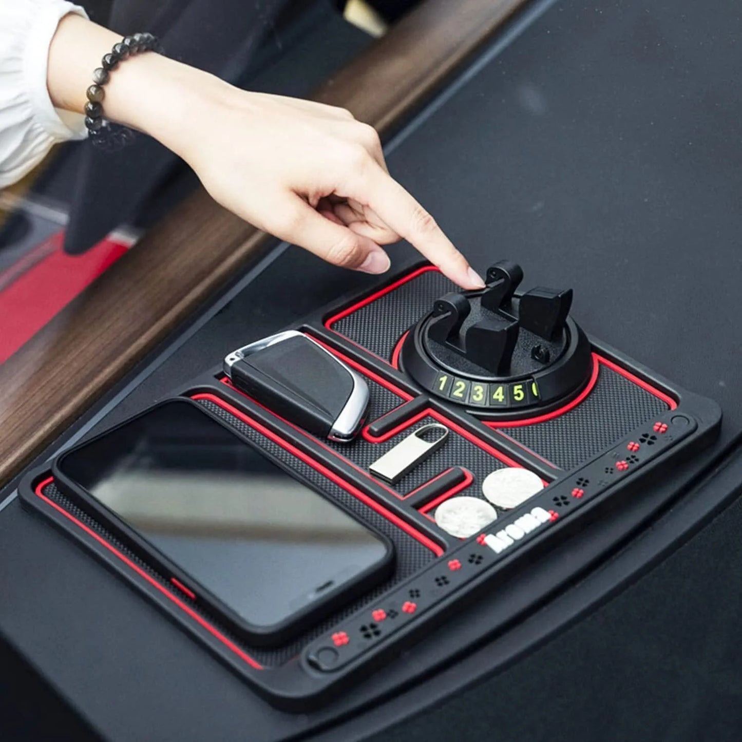 Non-Slip Phone Pad for 4-In-1 Car, Multifunctional Dashboard Anti-Slip Rubber Pad Mat，Universal 360°Rotation Car Phone Holder，With Replaceable Temporary Parking Card Number Plate and Aromatherapy