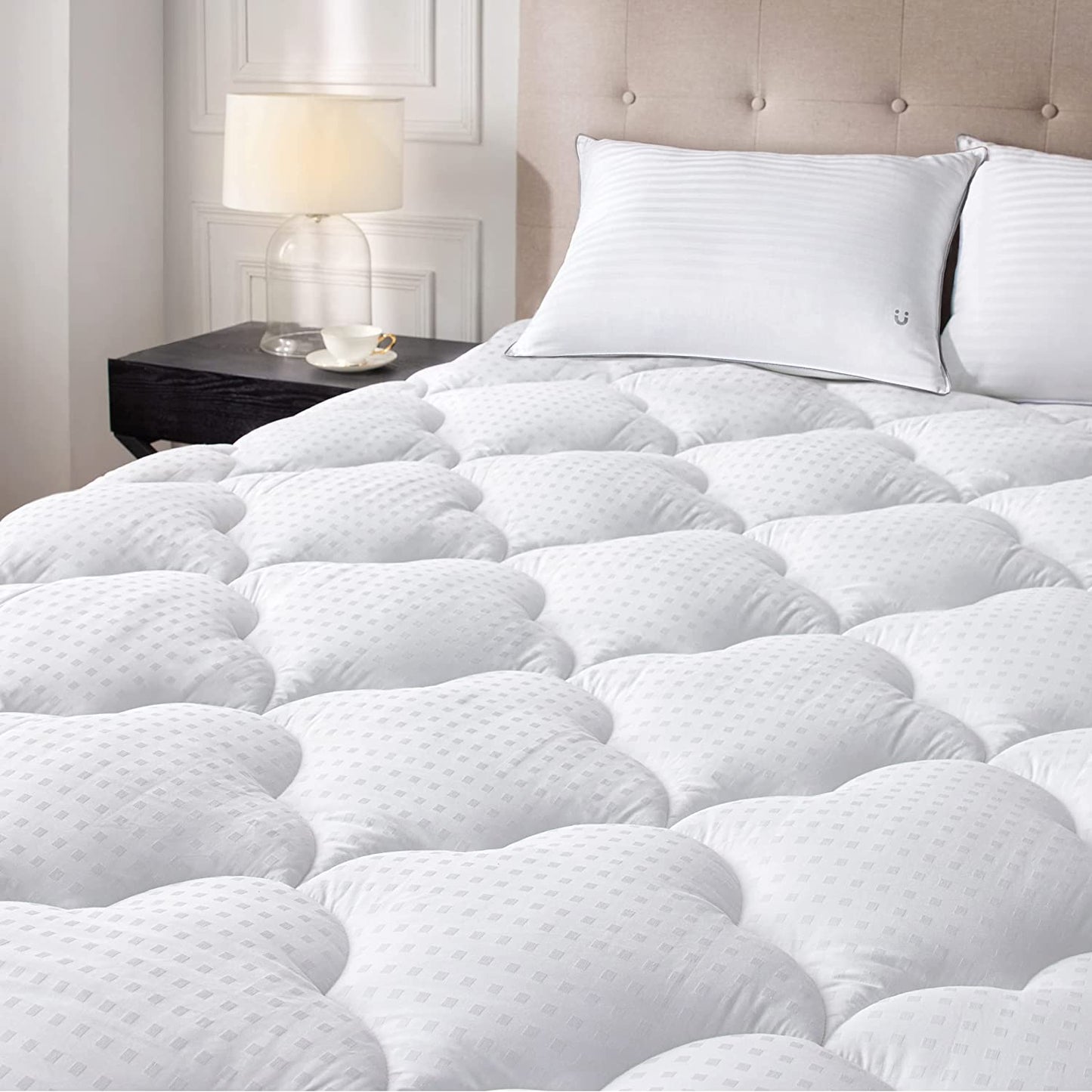 Bedsure Pillow Top Mattress Topper Queen Size - Cooling Queen Mattress Pad Cotton Quilted Mattress Cover with Stretches to 21" Deep Pocket，Padded Pillow Top with Fluffy down Alternative Fill