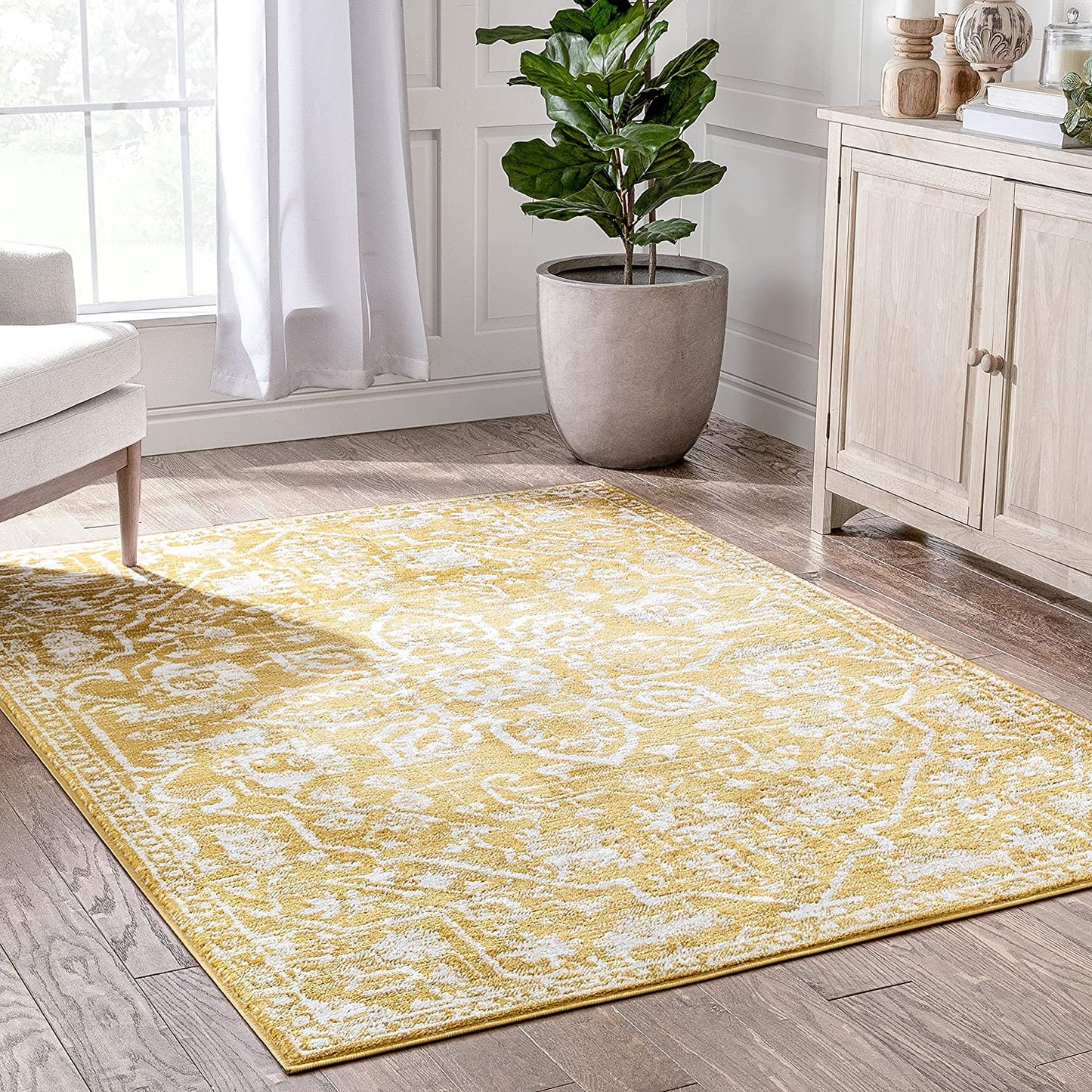 Della Gold Vintage Medallion Pattern Area Rug 5X7 (5'3" X 7'2")