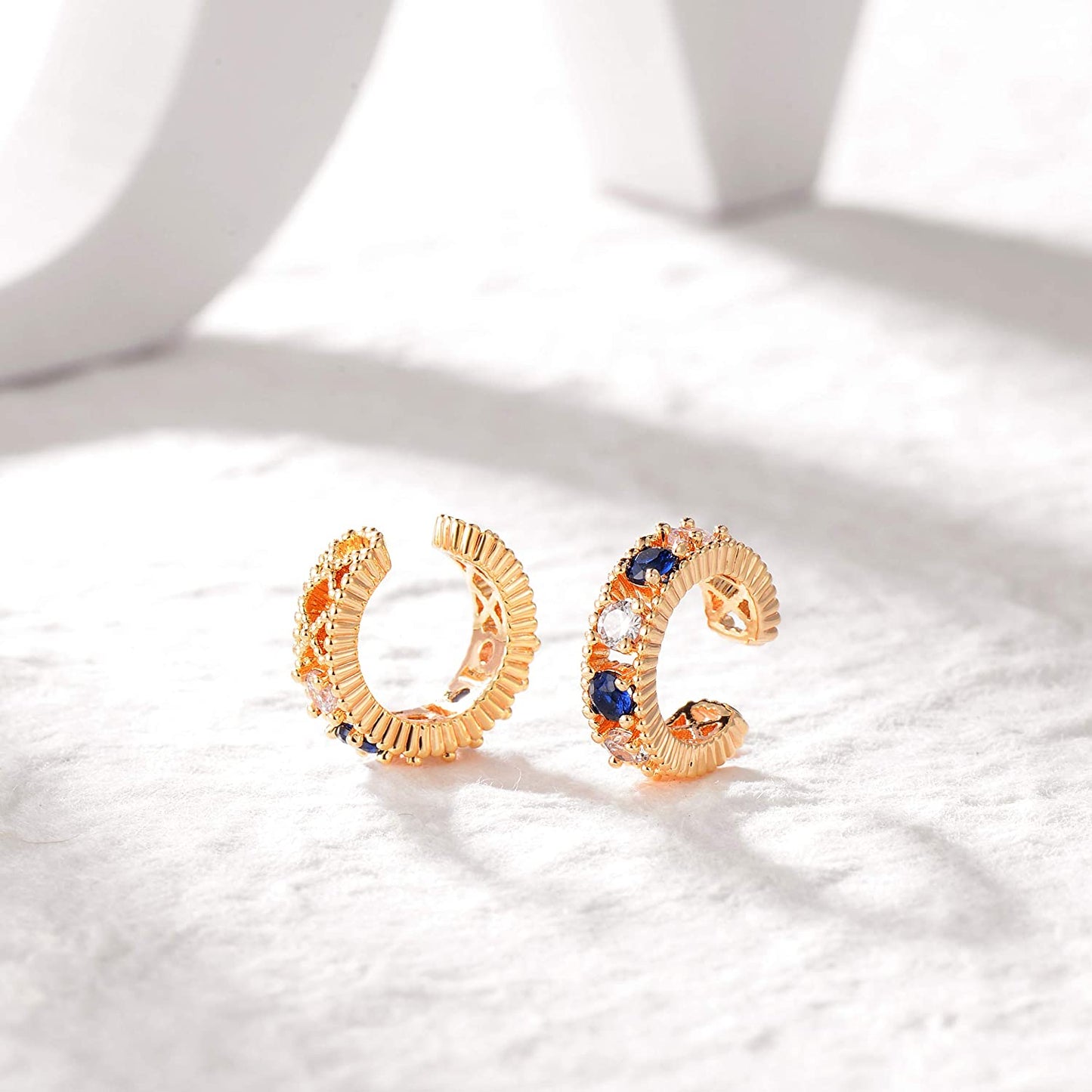 Gold Ear Cuff Earring 18K Gold Plated Non Pierced Ear Cartilage Clip on Wrap Hoop Tiny Chunky Blod Thick Simple Minimalist Handmade Delicate Hypoallergenic Ear Cuff Fake Earrings Women Gift